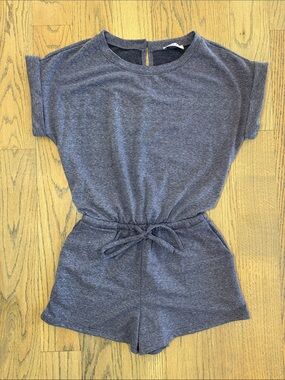 Gilli Women’s Heathered Dark Purple Drawstring Waist Short Romper Size Small